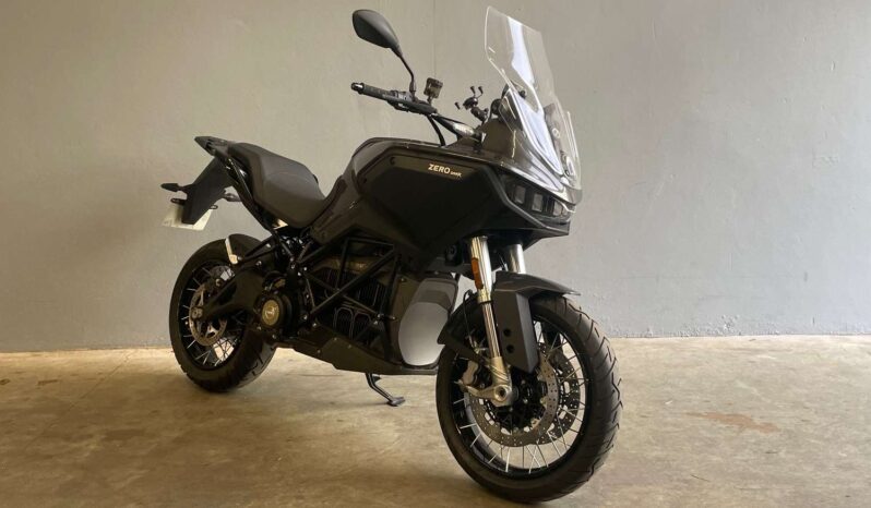 ZERO MOTORCYCLE DSR/X 17.3 – Garantie constructeur du 03/2024 au 03/2029 complet
