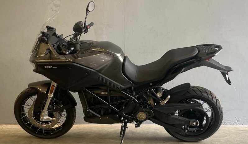 ZERO MOTORCYCLE DSR/X 17.3 – Garantie constructeur du 03/2024 au 03/2029 complet