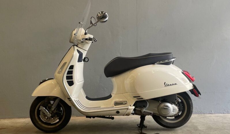 PIAGGIO 300 VESPA GTS ABS – Garantie 6 mois P&Mo complet