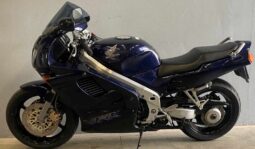 HONDA 750 VFR complet