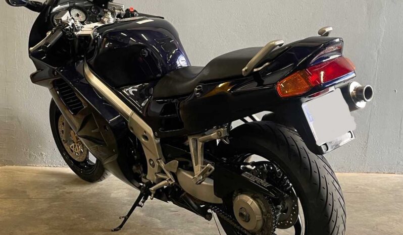 HONDA 750 VFR complet