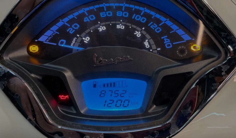 PIAGGIO 300 VESPA GTS ABS – Garantie 6 mois P&Mo complet