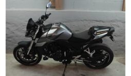 HONDA HORNET 750 – Garantie 04/2029 complet