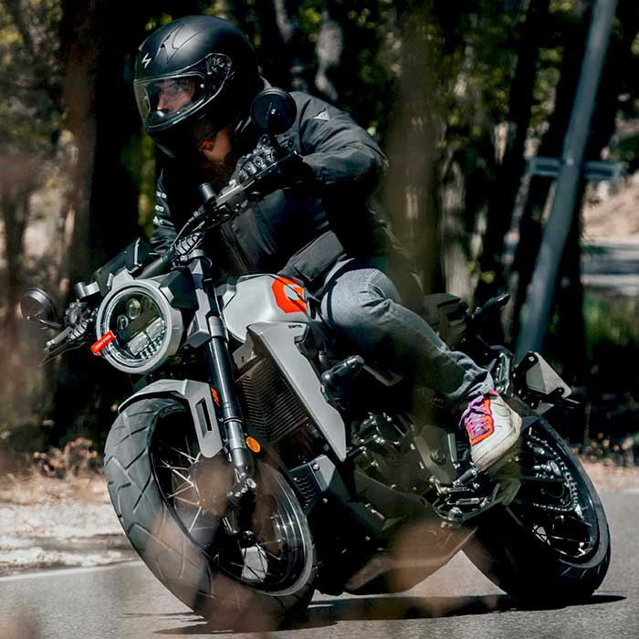 Zontes 350 GK sur route