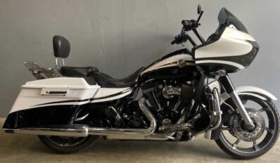 HARLEY 1800 ROAD GLIDE