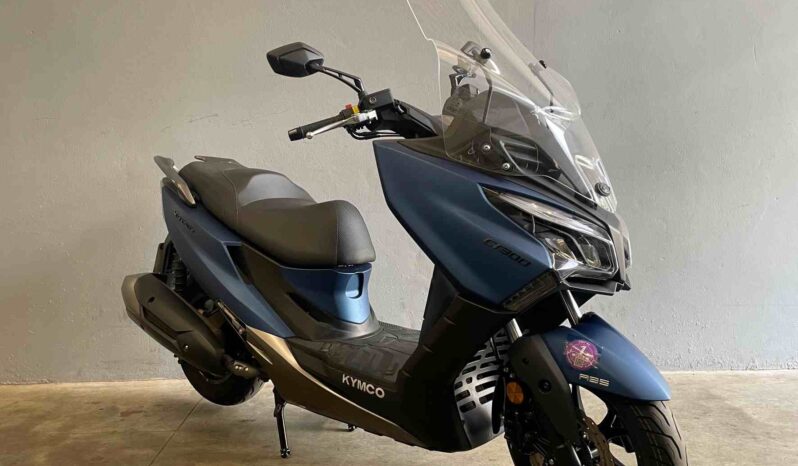 KYMCO 300 X-TOWN CITY – Garantie constructeur du 04/2024 au 04/2029 complet