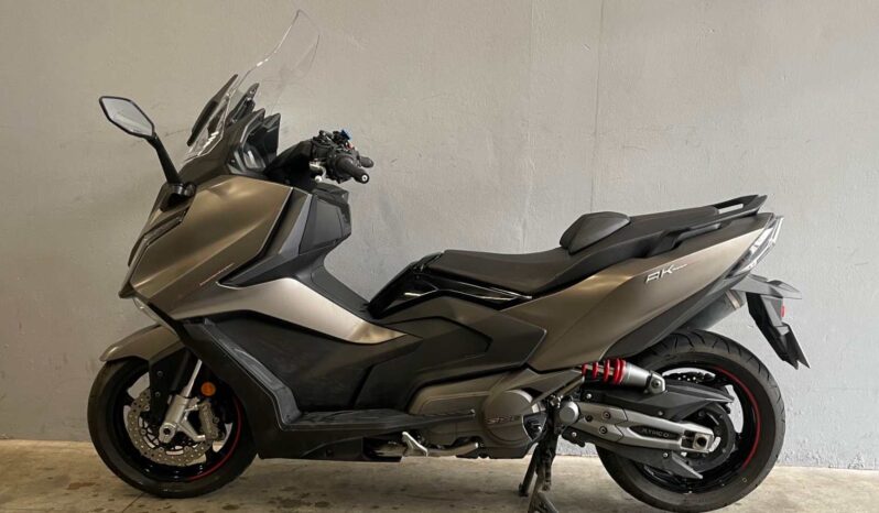 KYMCO AK 550 PREMIUM ABS – Garantie constructeur du 09/2024 au 09/2029 complet