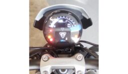 TRIUMPH 660 TRIDENT TRIBUTE A2 – Garantie 10/2024 au 10/2026 complet