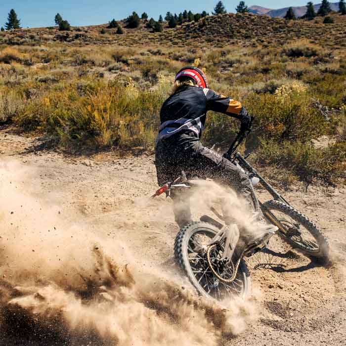 Zero Motorcycles tout terrain XB sur piste