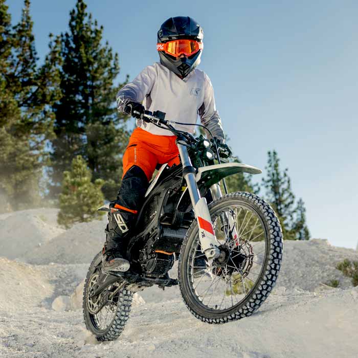 Zero Motorcycles XE dans la neige