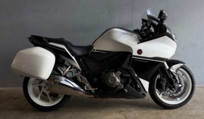 HONDA VFR 1200 F DCT ABS – Garantie 6 mois P&Mo