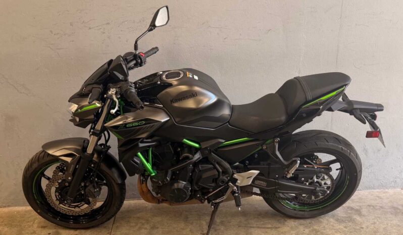 KAWASAKI Z 650 A2 – Garantie 12 mois P&Mo complet