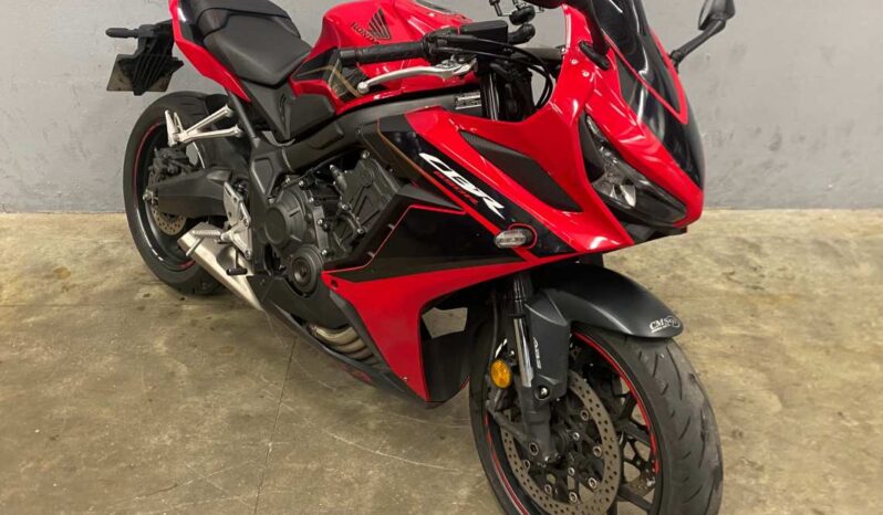 HONDA CBR 650 R – GARANTIE CONSTRUCTEUR DU 02/2024 AU 02/2029 complet