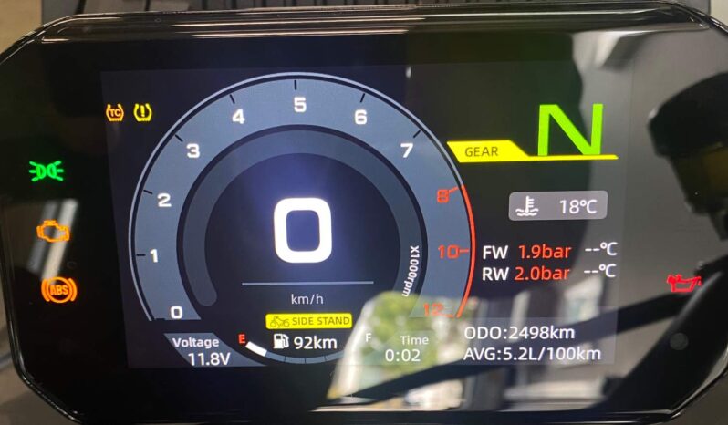 CF MOTO 700 MT ABS – GARANTIE CONSTRUCTEUR DU 10/2025 AU 10/2030 complet